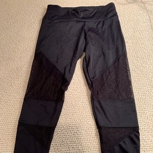 Onzie Cropped Mesh Leggings
